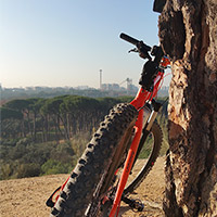 La foto del día en TodoMountainBike: "En lo alto de la Casa de Campo"