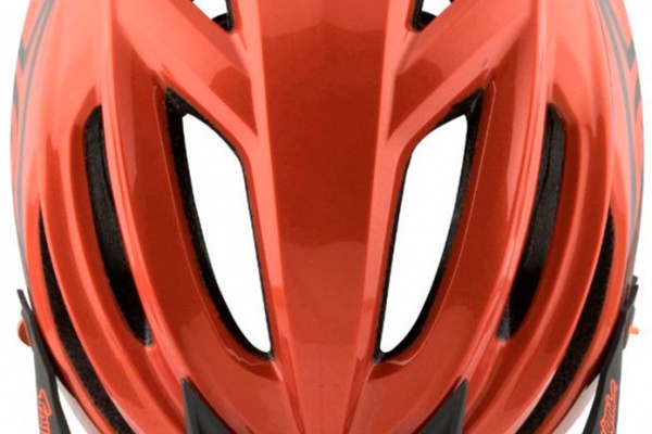 Casco Troy Lee Designs A2, redefiniendo el concepto de seguridad para ciclistas