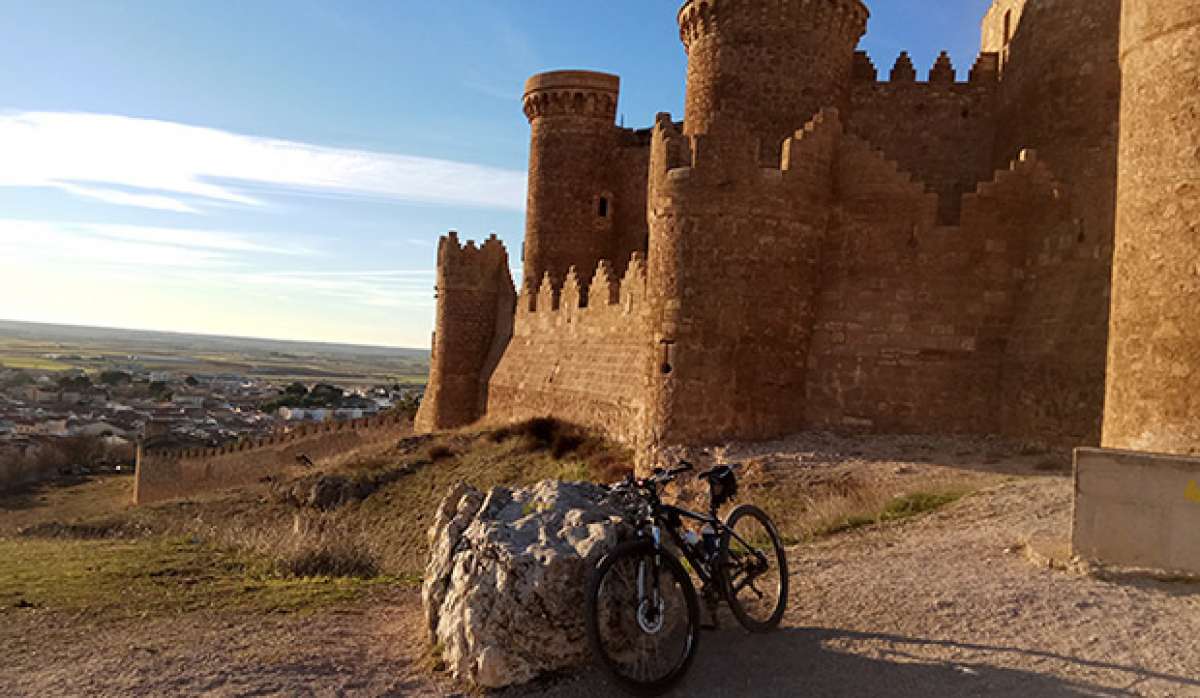 En TodoMountainBike: La foto del día en TodoMountainBike: 'Castillo de Belmonte'