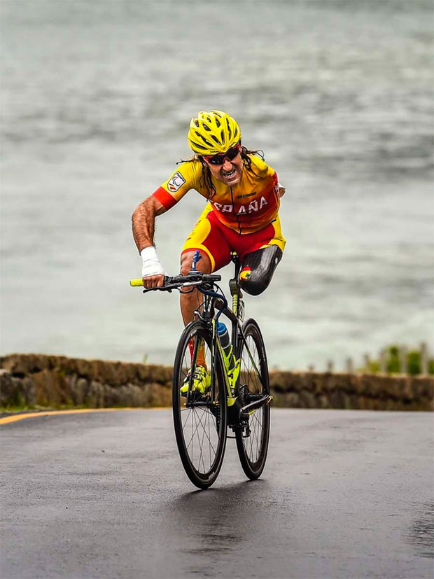 En TodoMountainBike: El ciclista paralímpico Juanjo Méndez, atropellado en Sant Fost (Barcelona) mientras entrenaba