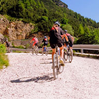 Cinco maneras de convertirse en un gilip****s sobre la bicicleta