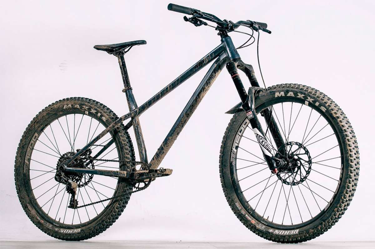 En TodoMountainBike: Ruedas anchas y geometría 'endurera' para la Commencal META HT AM de 2018