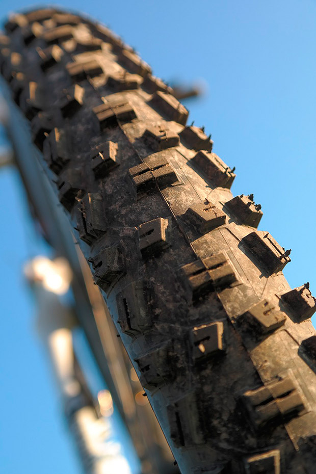 En TodoMountainBike: Consideraciones a tener en cuenta a la hora de elegir el ancho de un neumático de bicicleta