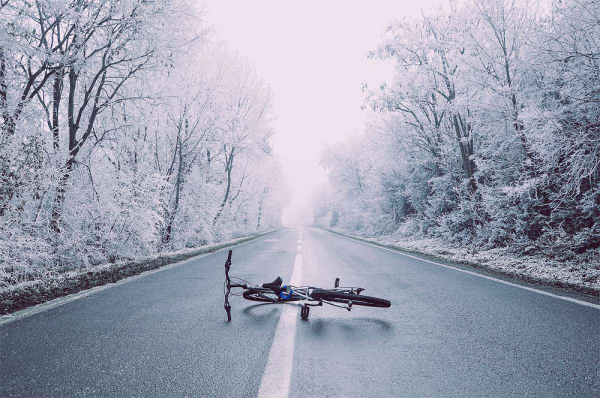 En TodoMountainBike: Pies, manos y cabeza, las tres zonas que hay que proteger especialmente al practicar ciclismo en invierno