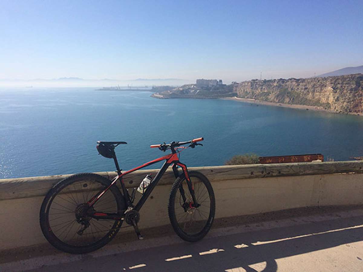 En TodoMountainBike: La foto del día en TodoMountainBike: 'Vista de la costa de Melilla'