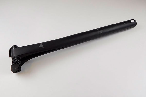 Cuatro tijas de carbono flexibles para dar un toque 'softail' a una rígida XC