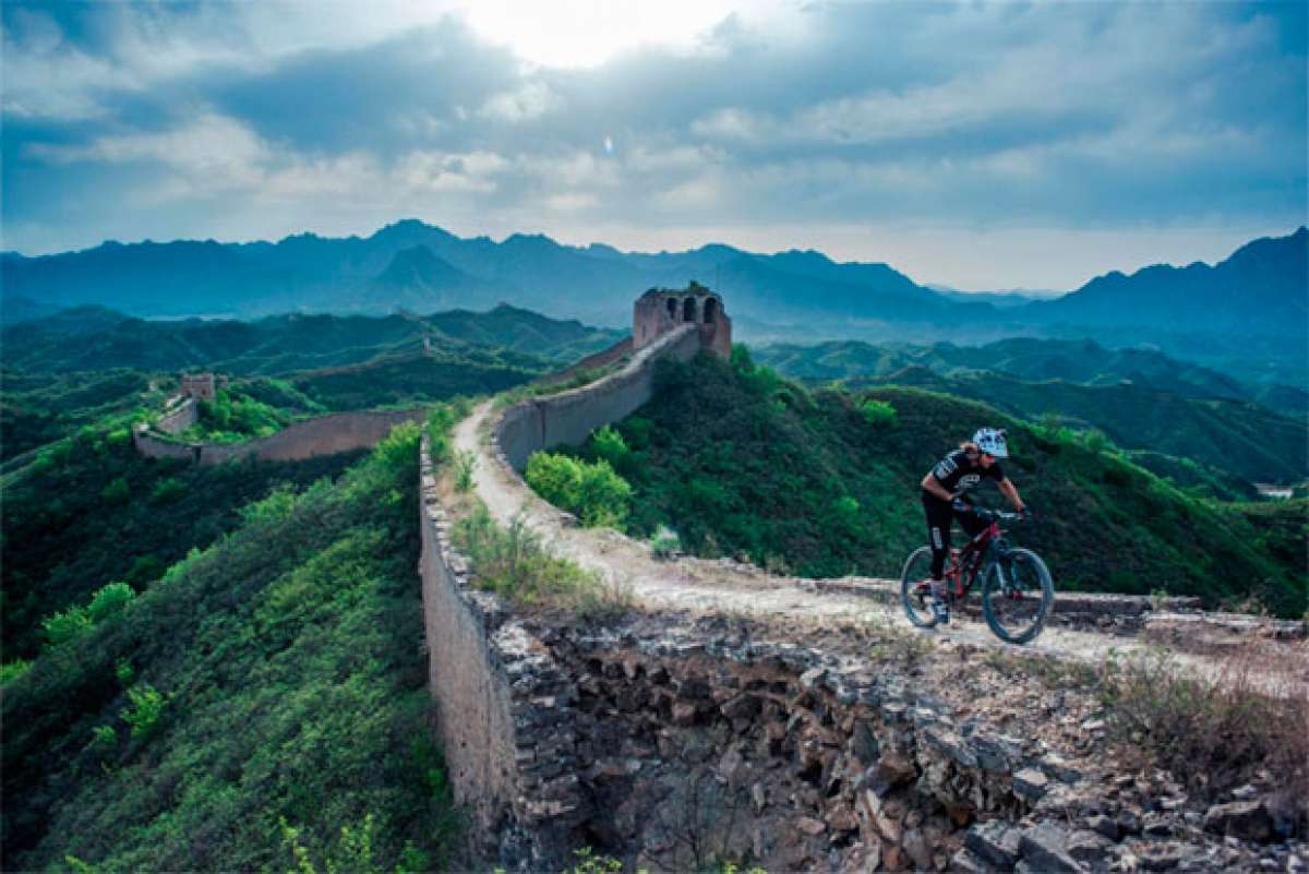 En TodoMountainBike: Mountain Bike en la Gran Muralla China con David Cachon