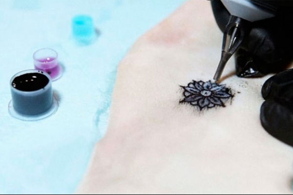 DermalAbyss, tatuajes biosensibles para monitorizar el nivel de glucosa, sodio o PH de la sangre