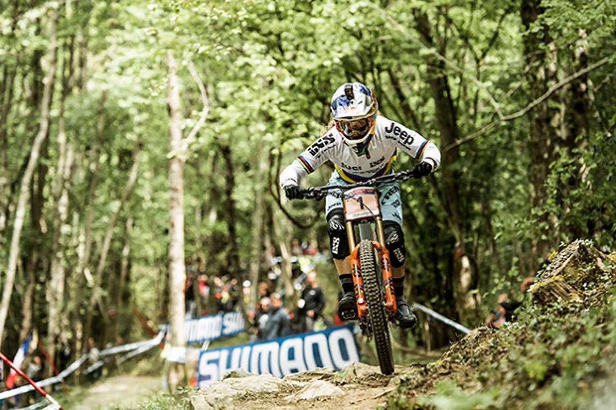 En TodoMountainBike: El descenso ganador de Rachel Atherton en la Copa del Mundo DHI 2017 de Lourdes