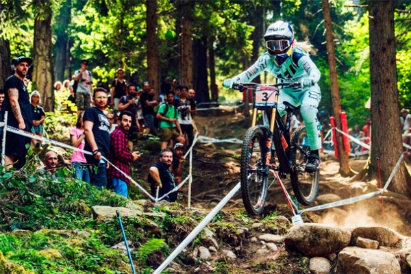 El descenso ganador de Tahnée Seagrave en la Copa del Mundo DHI 2017 de Val di Sole