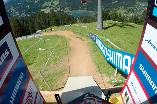 Reconociendo el circuito de la Copa del Mundo DHI 2017 de Lenzerheide con Greg Minnaar