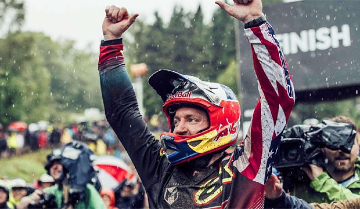 En TodoMountainBike: Los descensos ganadores de Aaron Gwin y Tahnée Seagrave en la Copa del Mundo DHI 2017 de Mont-Sainte-Anne