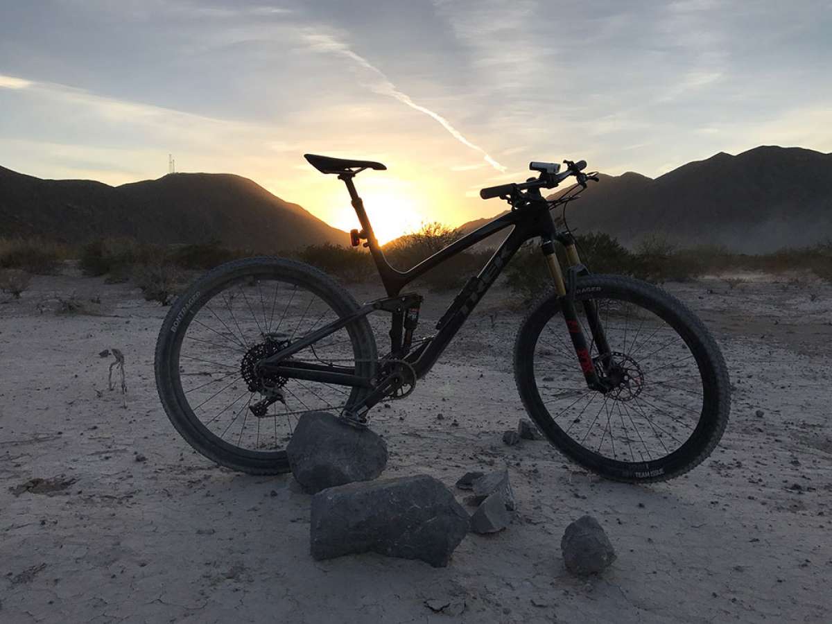 La foto del día en TodoMountainBike: "Anochecer"