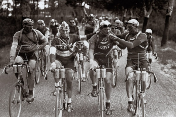 Para ciclistas fumadores: los beneficios de dejar el tabaco, minuto a minuto