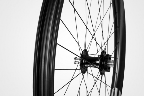 Protective Rim Strip, el fondo de llanta patentado por ENVE para prevenir los pinchazos por pellizco