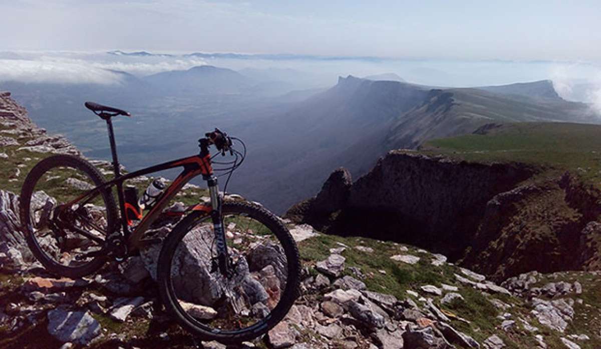 En TodoMountainBike: La foto del día en TodoMountainBike: 'Ermita de San Donato'