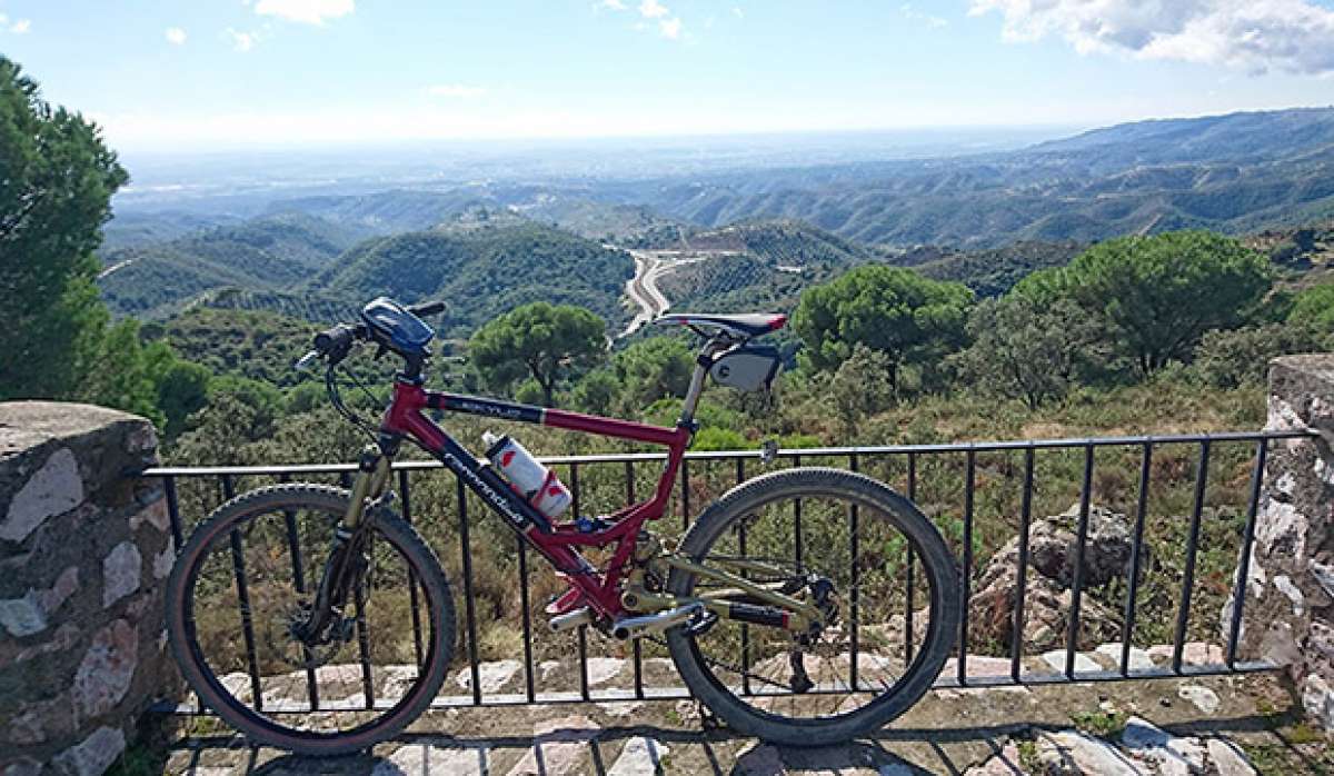 En TodoMountainBike: La foto del día en TodoMountainBike: 'Sierra Cordobesa desde una ermita'