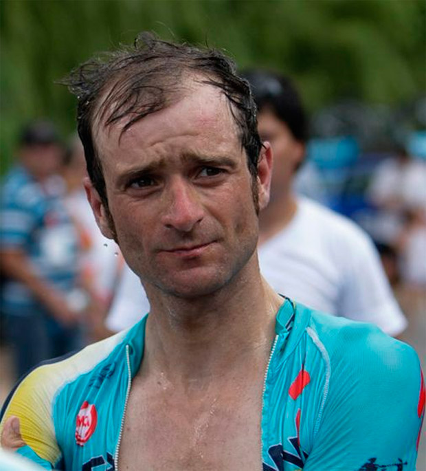 En TodoMountainBike: Fallece, atropellado mientras entrenaba, el campeón del Giro Michele Scarponi