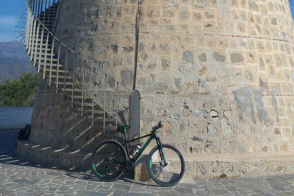 La foto del día en TodoMountainBike: "Faro de Punta de la Mona"