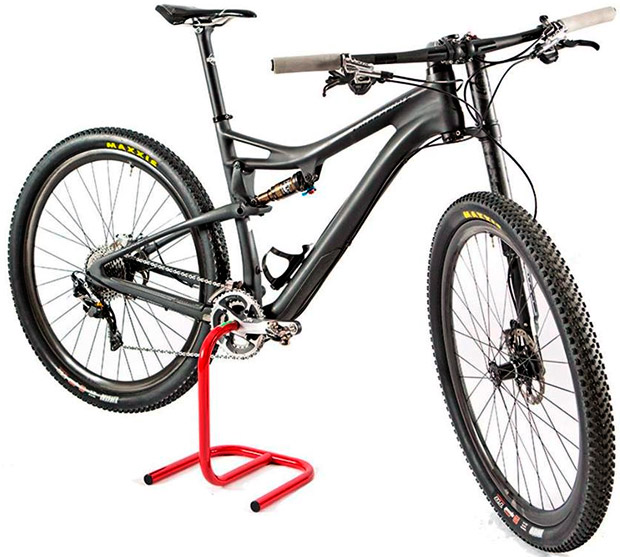 En TodoMountainBike: Feedback Sports Scorpion, un soporte para bicicletas compacto y muy funcional