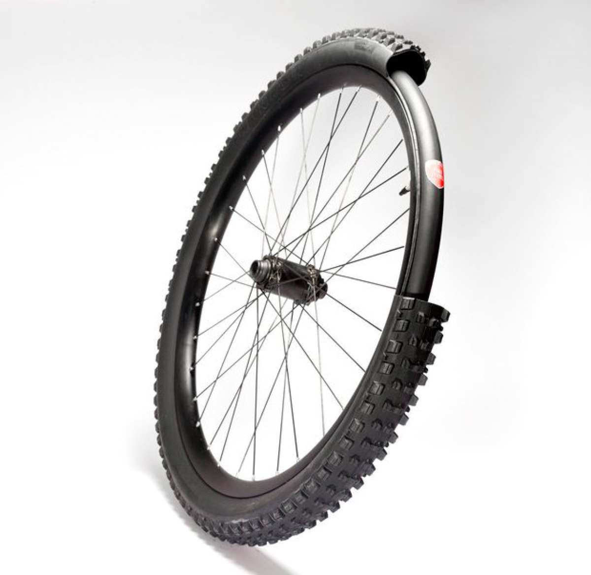 En TodoMountainBike: Flat Tire Defender, para rodar con presiones mínimas sin miedo a los llantazos