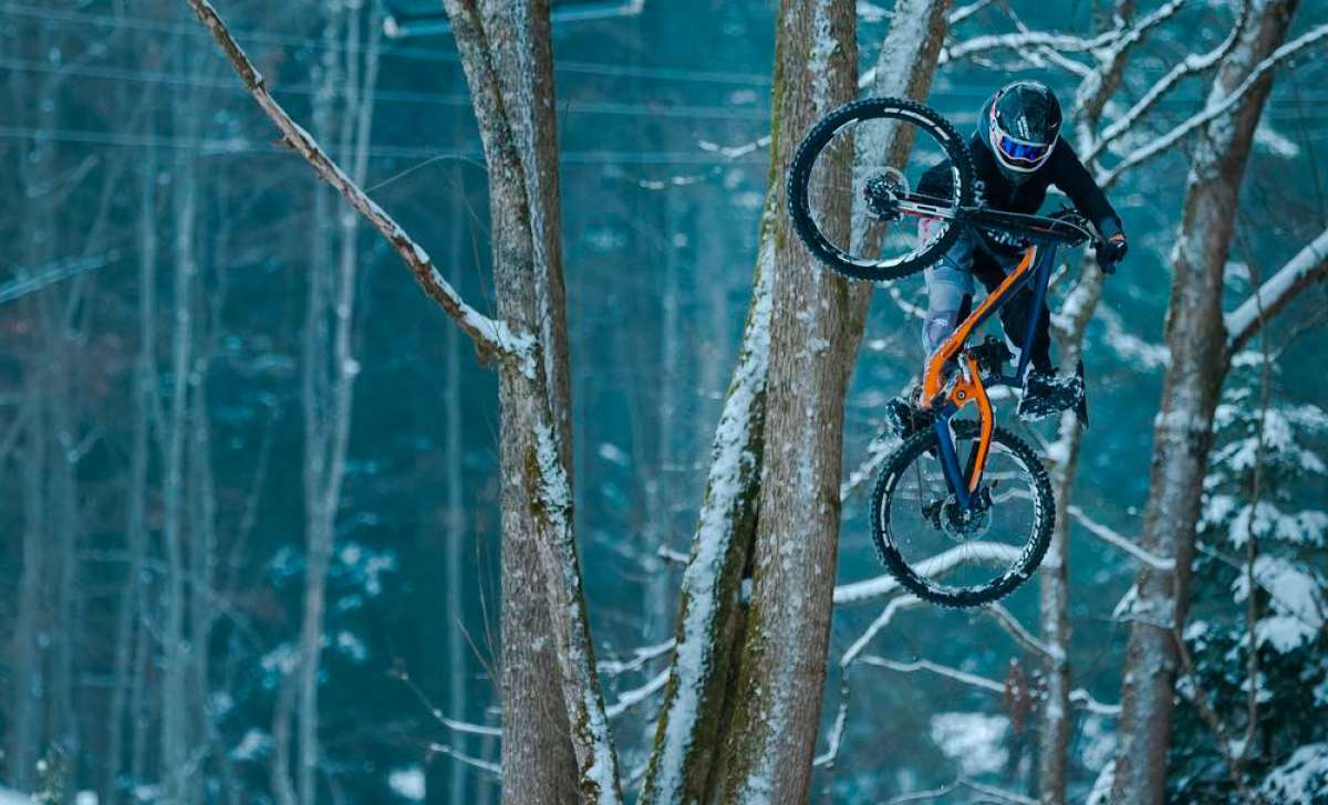 En TodoMountainBike: Freeride sobre las pistas nevadas de los Alpes con Vincent Tupin y su Scott Gambler