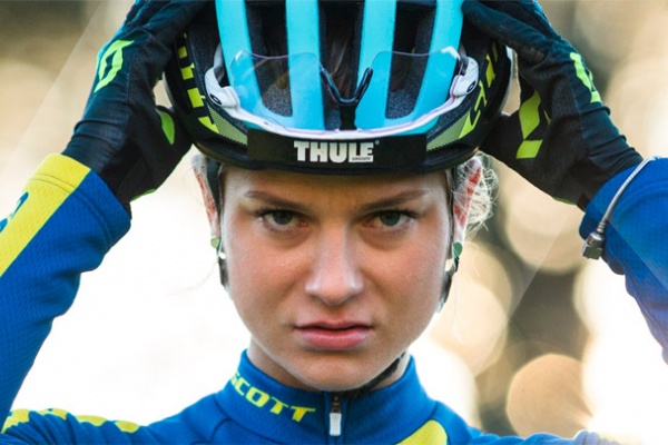 Jenny Rissveds y el casco Scott Centric Plus, una combinación ganadora