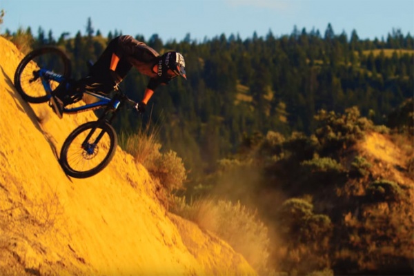 Rodando en Kamloops (Columbia Británica de Canadá) con Reece Wallace y su Giant Glory Advanced