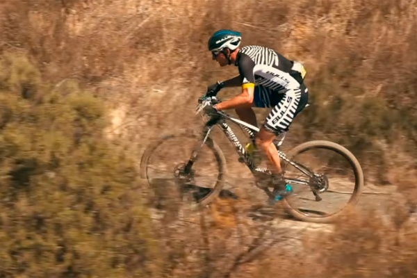¿Doble plato o monoplato? La opinión Karl Platt, especialista en XCM del Team Bulls