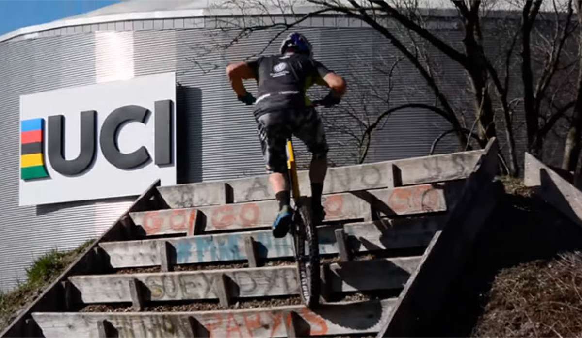 En TodoMountainBike: De visita al cuartel general de la UCI con Kenny Belaey, campeón del mundo de Trial Bike