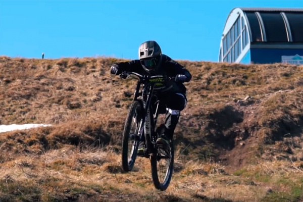 Rodando en el La Bresse Bike Park con Rémi Thirion