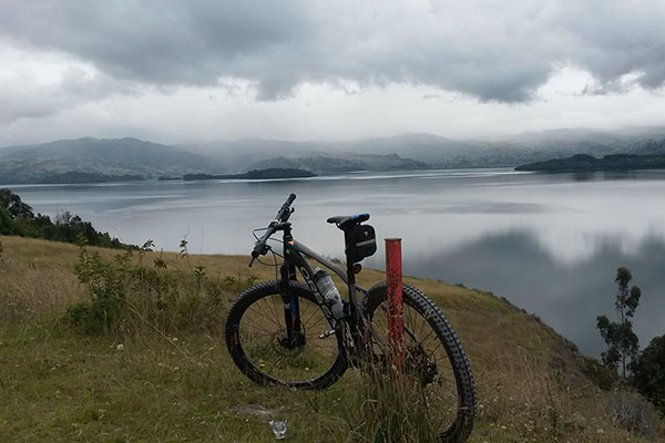 La foto del día en TodoMountainBike: "Lago de Tota"