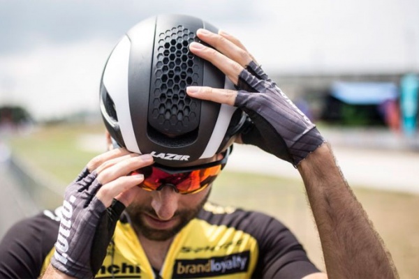 Lazer Bullet, un casco aerodinámico con ventilación a gusto del usuario