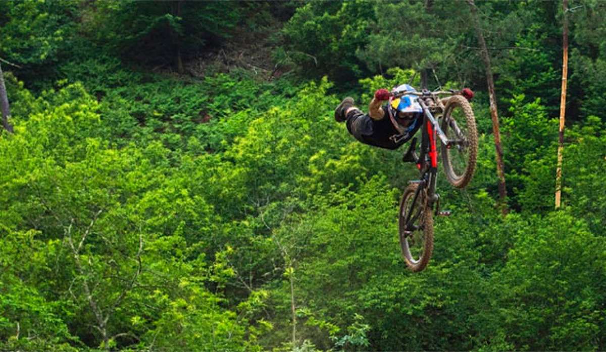 Rodando por el Lousã Bike Park de Portugal con Andreu Lacondeguy y Francisco Pardal