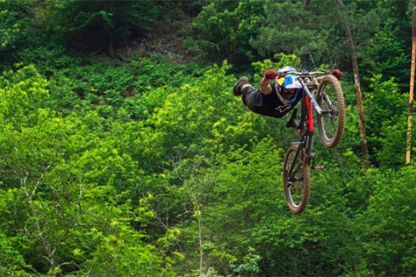 Rodando por el Lousã Bike Park de Portugal con Andreu Lacondeguy y Francisco Pardal