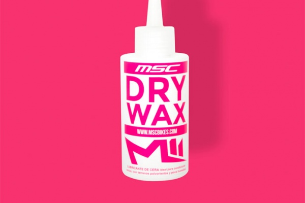 Para mantener la cadena perfectamente lubricada en verano: MSC DRY WAX
