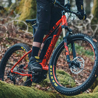 Rodando con la Orbea Wild con Markel Uriarte