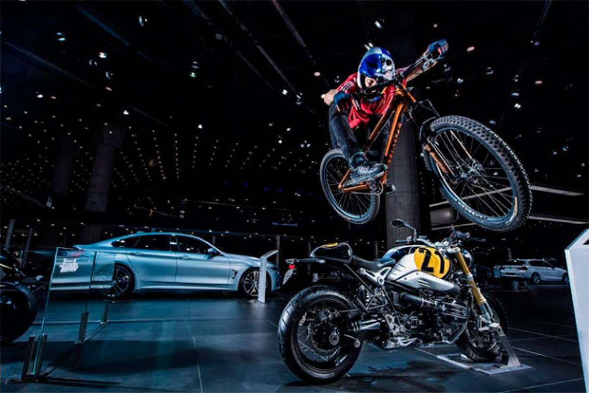 En TodoMountainBike: Espectáculo sobre ruedas con Martin Söderström en el Salón del Automóvil de Fráncfort