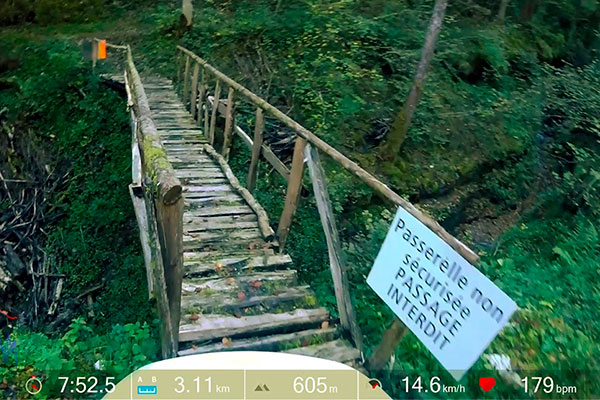 Así se ven las métricas de entrenamiento del Polar V800 en un vídeo capturado con GoPro