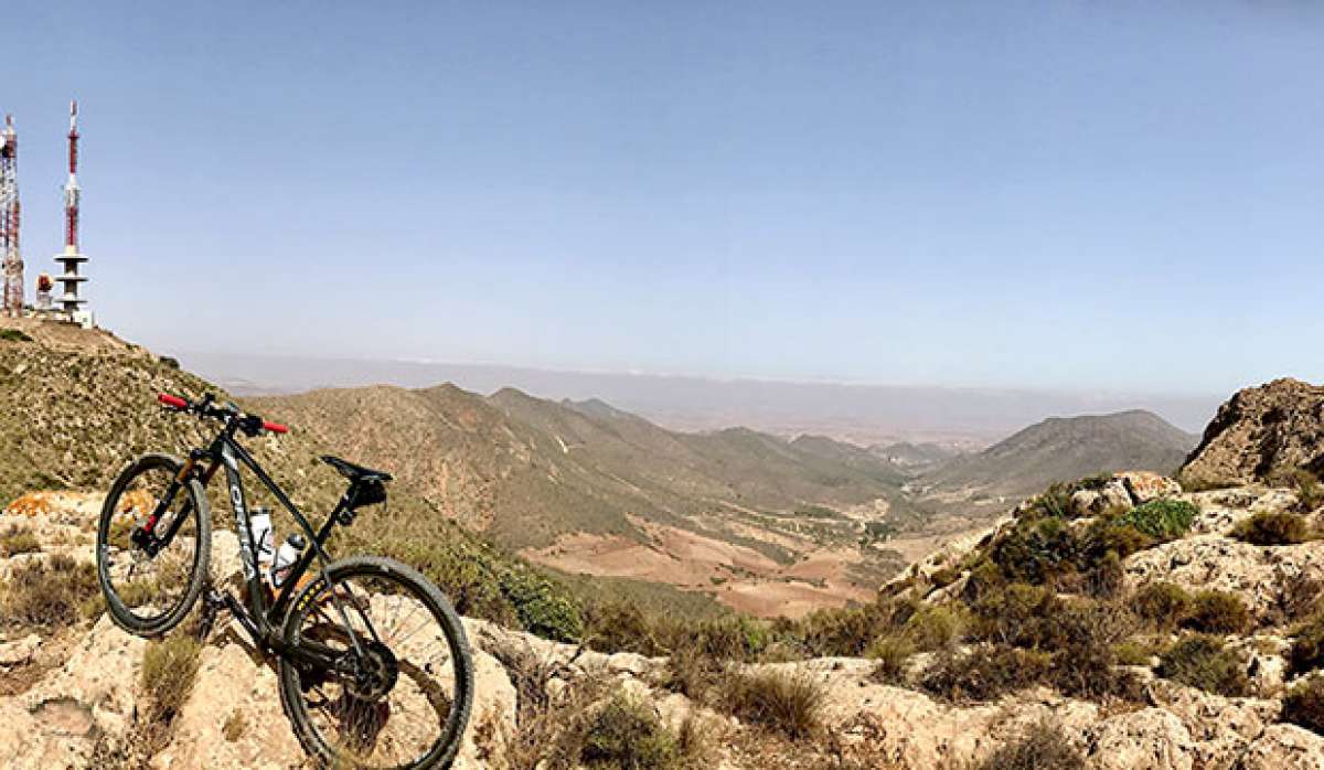 En TodoMountainBike: La foto del día en TodoMountainBike: 'Monte Sidi Athmane'