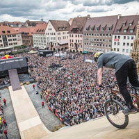 El truco ganador de Nicholi Rogatkin en el Red Bull District Ride 2017