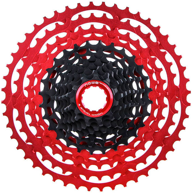 En TodoMountainBike: Doce velocidades para transmisiones Shimano XT con el kit de cassette más pulsador NOW8 Facile 12