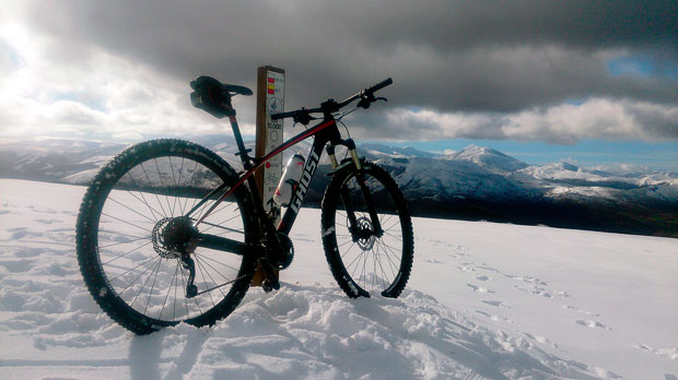 En TodoMountainBike: ¿Cuándo es el mejor momento para perder peso sobre la bicicleta? Cuando llega el frío, y estas son las razones