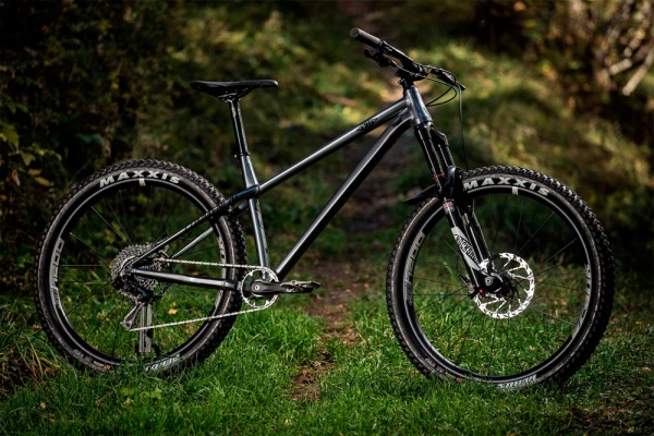 La Commencal META HT AM de 2018 en acción