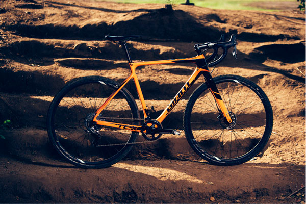 La Giant TCX Advanced Pro de 2018 en acción