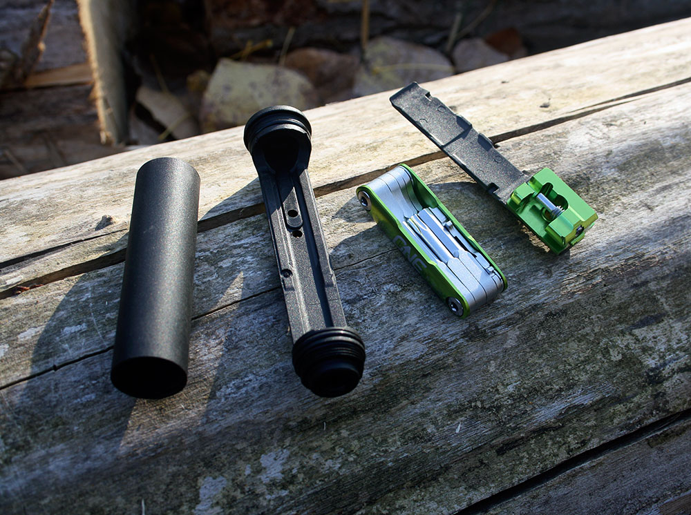 En TodoMountainBike: A prueba: multiherramienta integrada OneUp Components EDC Tool System