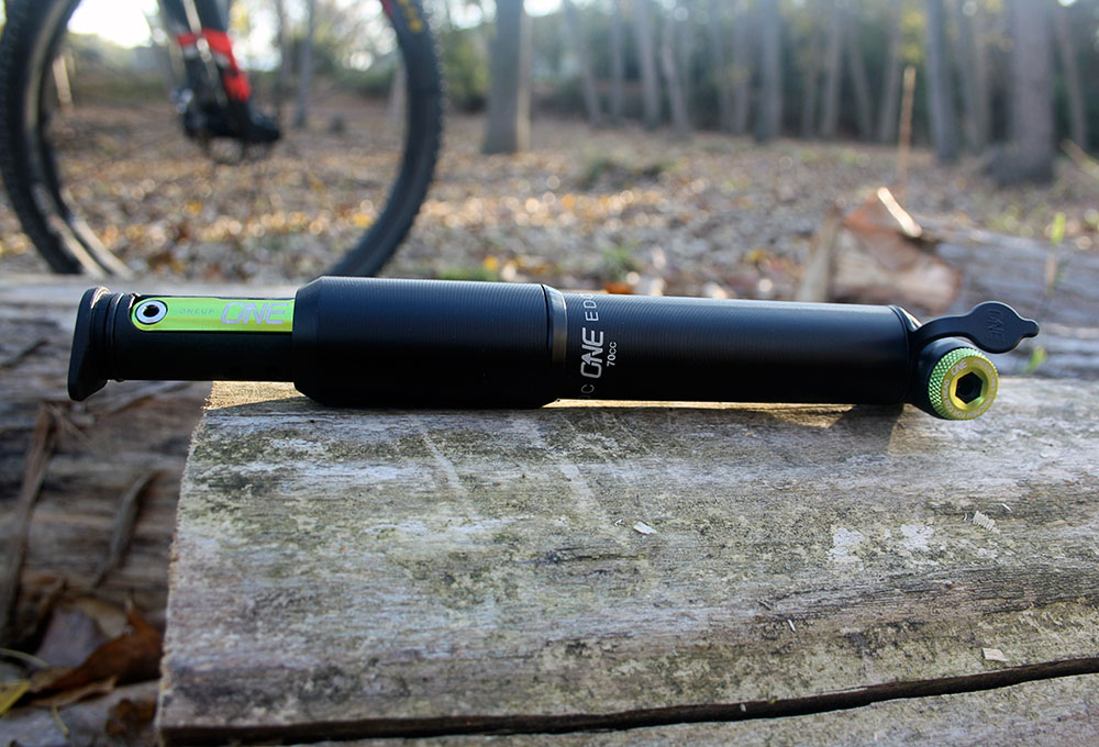 En TodoMountainBike: A prueba: multiherramienta integrada OneUp Components EDC Tool System