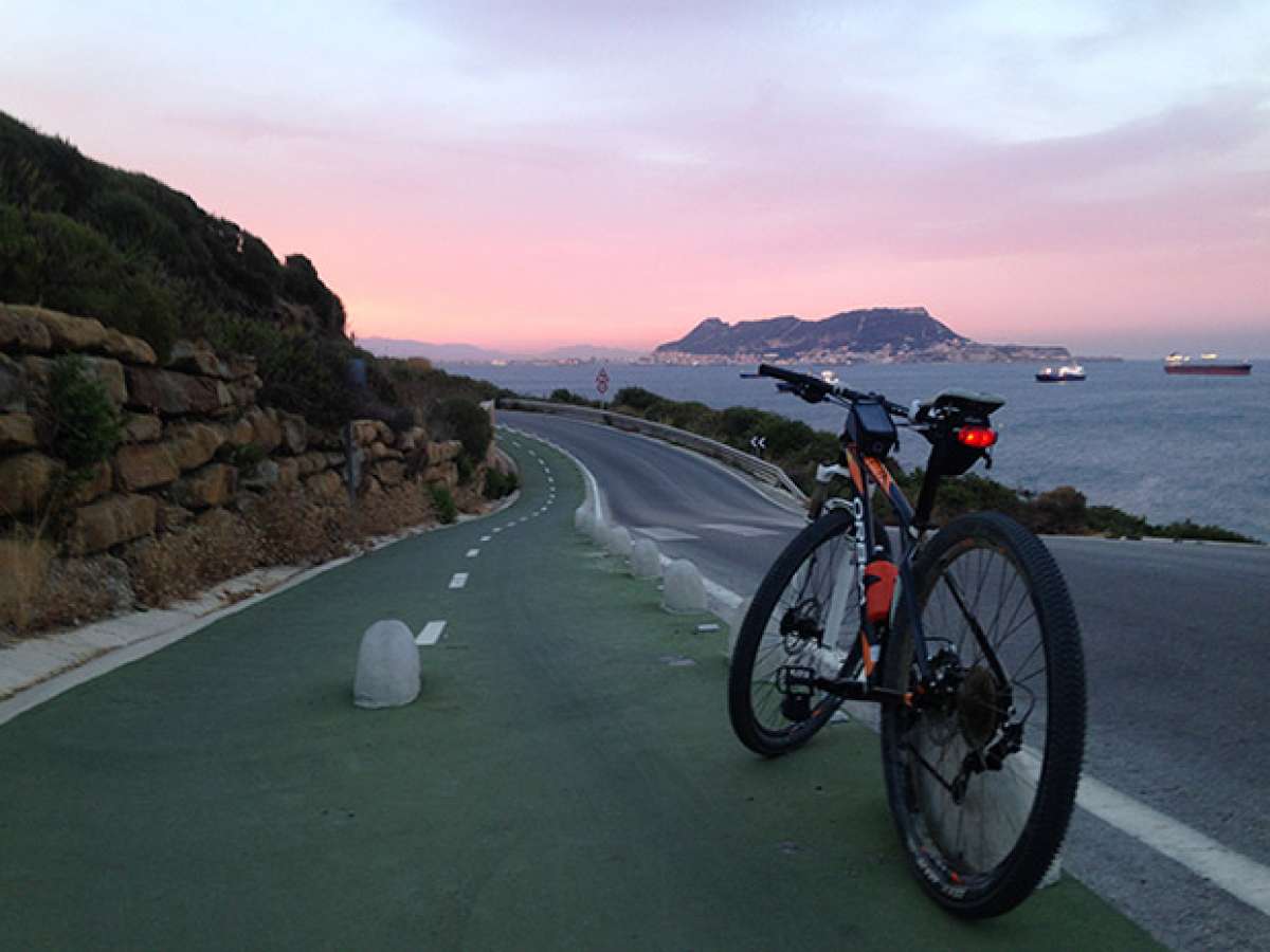 En TodoMountainBike: La foto del día en TodoMountainBike: 'Atardecer en el Faro'