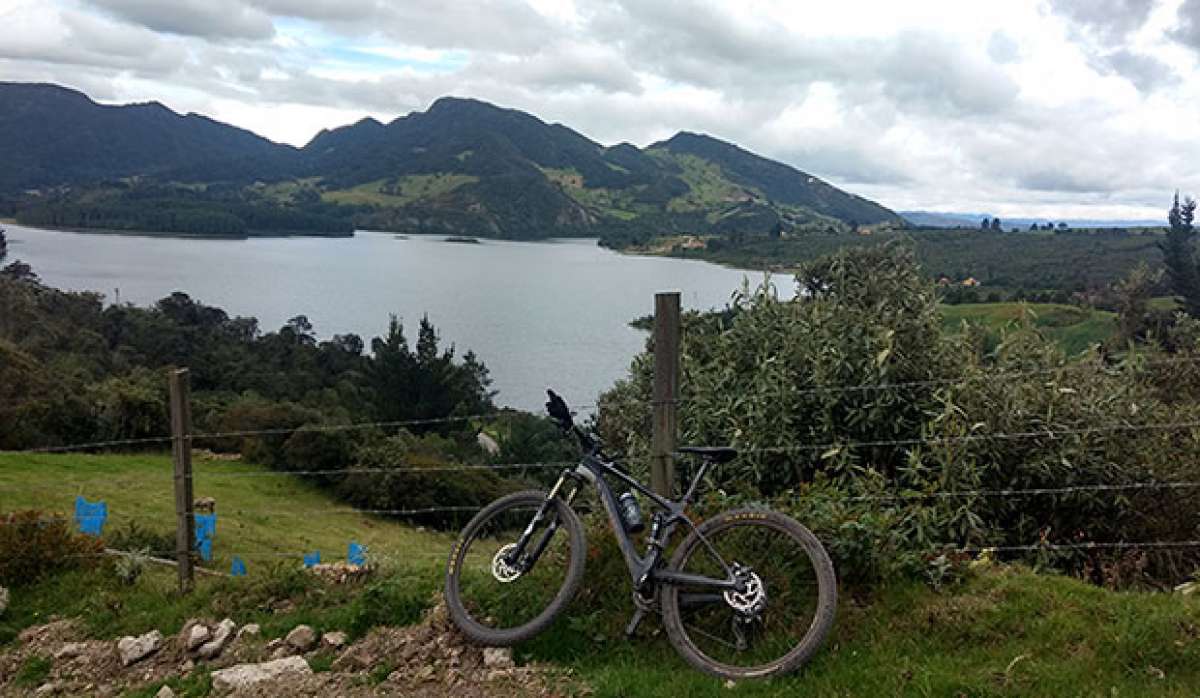 La foto del día en TodoMountainBike: "Represa del Neusa - Colombia"