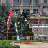 BUFF Down Urban Barcelona 2017: Pascual Canals se hace con su tercera victoria consecutiva